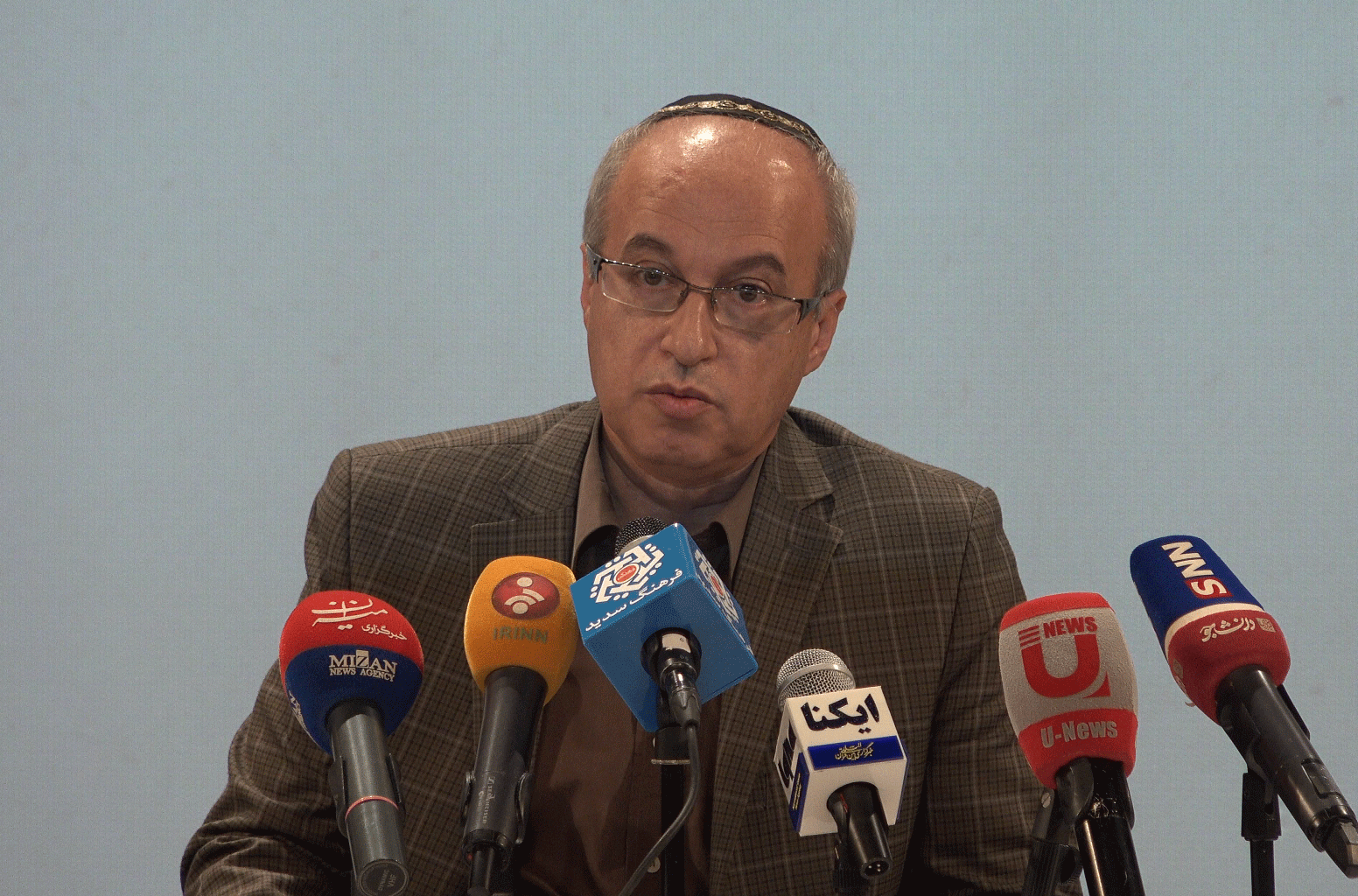 حجت الاسلام نواب: گفتگوی ادیان و مطالعات ادیانی بزرگترین دستاوردهای انقلاب اسلامی / اسقف اعظم داویدیان: ارامنه ایران وفادار به منافع ملی کشور و نظام جمهوری اسلامی هستند /اسقف اعظم بنیامین:پس از انقلاب اسلامی آشوریان دین دارتر شدند/سامه یح: اعطای حقوق شهروندی به کلیمیان توسط امامین انقلاب/خداداد کوچکی: پیروان تمام ادیان در 8 سال جنگ تحمیلی برای دفاع از ایران جنگیدند حجت الاسلام نواب: گفتگوی ادیان و مطالعات ادیانی بزرگترین دستاوردهای انقلاب اسلامی / اسقف اعظم داویدیان: ارامنه ایران وفادار به منافع ملی کشور و نظام جمهوری اسلامی هستند /اسقف اعظم بنیامین:پس از انقلاب اسلامی آشوریان دین دارتر شدند/سامه یح: اعطای حقوق شهروندی به کلیمیان توسط امامین انقلاب/خداداد کوچکی: پیروان تمام ادیان در 8 سال جنگ تحمیلی برای دفاع از ایران جنگیدند