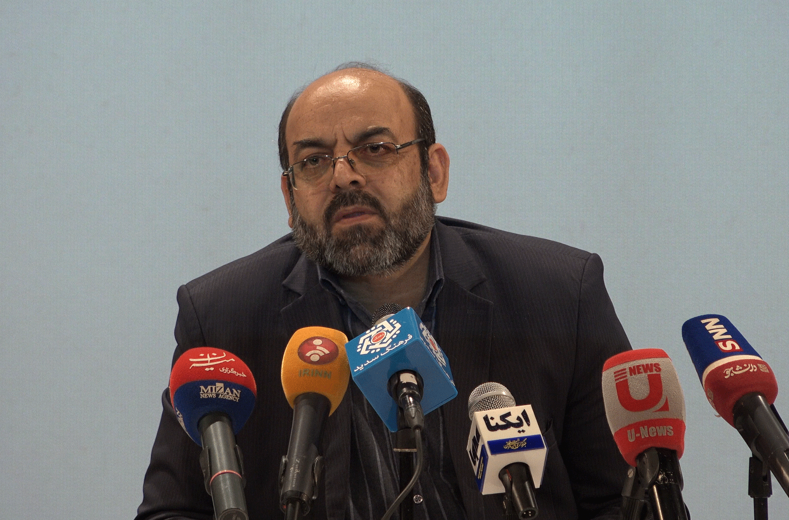 حجت الاسلام نواب: گفتگوی ادیان و مطالعات ادیانی بزرگترین دستاوردهای انقلاب اسلامی / اسقف اعظم داویدیان: ارامنه ایران وفادار به منافع ملی کشور و نظام جمهوری اسلامی هستند /اسقف اعظم بنیامین:پس از انقلاب اسلامی آشوریان دین دارتر شدند/سامه یح: اعطای حقوق شهروندی به کلیمیان توسط امامین انقلاب/خداداد کوچکی: پیروان تمام ادیان در 8 سال جنگ تحمیلی برای دفاع از ایران جنگیدند/ قره خانیان:انقلاب اسلامی همواره پابرجا خواهد ماند زیرا چیزی را که خدا پایه گذاری کند قطعا از آن نگهداری و نگهبانی خواهد کرد/مره صدق:قبل از انقلاب اقلیت های دینی مقیم ایران شناخته می شدند اما پس از انقلاب اسلامی آن ها شهروند درجه یک شدند/سروش پور:استقلال، آزادی و جمهوری اسلامی آرمان هایی بود که همه مردم ایران سالها به دنبال آن بودند/مفتاح:دستاوردهای انقلاب اسلامی در حوزه ادیان و مذاهب ناشی از همدلی و همبستگی عموم مردم است حجت الاسلام نواب: گفتگوی ادیان و مطالعات ادیانی بزرگترین دستاوردهای انقلاب اسلامی / اسقف اعظم داویدیان: ارامنه ایران وفادار به منافع ملی کشور و نظام جمهوری اسلامی هستند /اسقف اعظم بنیامین:پس از انقلاب اسلامی آشوریان دین دارتر شدند/سامه یح: اعطای حقوق شهروندی به کلیمیان توسط امامین انقلاب/خداداد کوچکی: پیروان تمام ادیان در 8 سال جنگ تحمیلی برای دفاع از ایران جنگیدند/ قره خانیان:انقلاب اسلامی همواره پابرجا خواهد ماند زیرا چیزی را که خدا پایه گذاری کند قطعا از آن نگهداری و نگهبانی خواهد کرد/مره صدق:قبل از انقلاب اقلیت های دینی مقیم ایران شناخته می شدند اما پس از انقلاب اسلامی آن ها شهروند درجه یک شدند/سروش پور:استقلال، آزادی و جمهوری اسلامی آرمان هایی بود که همه مردم ایران سالها به دنبال آن بودند/مفتاح:دستاوردهای انقلاب اسلامی در حوزه ادیان و مذاهب ناشی از همدلی و همبستگی عموم مردم است
