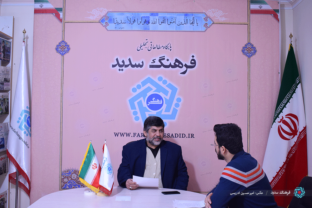 مجموعه کتاب &laquo;قصه&zwnj;های دخترای خوب&raquo; زیرپوستی به حجاب و تقید شهدا به مسائل شرعی پرداخته است / انقلابیون در فعالیت&zwnj;های فرهنگی دیر واردشده&zwnj;اند/ شهیده&zwnj;ای که شب&zwnj;ها باحجاب کامل می&zwnj;خوابید! / هدف&zwnj;گذاری دشمن مبنی بر دوری از موازین، اباحه گری وعدم رعایت حجاب اسلامی دختران ایران است/ برخورد ایجابی با بدحجابان باید همراه با هدایت و راهنمایی باشد/ برخورد اجبارگونه و بدون راهنمایی مدارس برای حجاب دانش آموزان، کودکان را از سنین پایین باحجاب زاویه&zwnj;دار می&zwnj;کند/ کار فرهنگی به&zwnj;جای نفی بدی&zwnj;ها، تبلیغ به نفع خوبی&zwnj;هاست