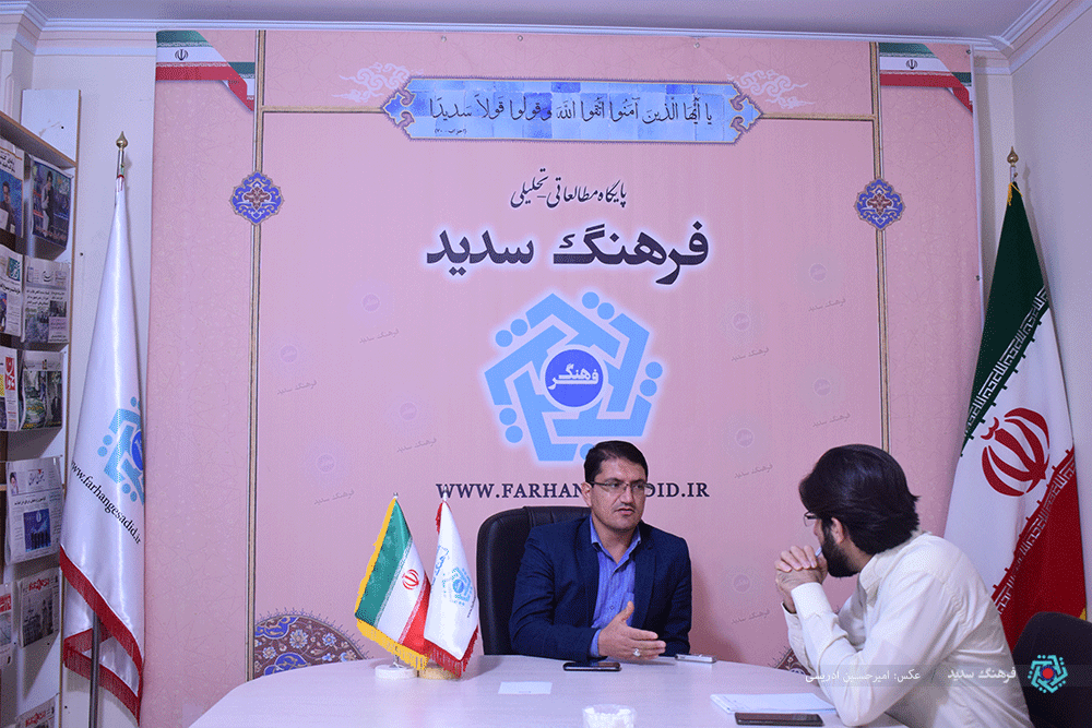 در دوره پهلوی دوم یک اختناق گسترده در حوزه شعر آیینی به وجود آمد/ شعر ابتدای انقلاب با شور همراه بود/ شعر دهه چهارم انقلاب عمق یافت و کیفیت پیدا کرد/ شعرهای فردوسی هم آیینی است در دوره پهلوی دوم یک اختناق گسترده در حوزه شعر آیینی به وجود آمد/ شعر ابتدای انقلاب با شور همراه بود/ شعر دهه چهارم انقلاب عمق یافت و کیفیت پیدا کرد/ شعرهای فردوسی هم آیینی است