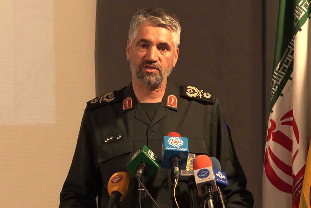رحیمصفوی: ارتش پهلوی، حافظ امنیت آمریکا و اسرائیل و ایران یک ایالت آمریکا بود/ سیاری: پیکان، اولین ناوشکن موشک انداز ایران به فرمان رهبر انقلاب و در سال ۸۲ ساخته شد/ فرحی: ایران از کاربر صفر در دروه پهلوی به تولیدکننده صنایع نظامی تبدیل شد/ فدوی: ایران امروز جزو قدرتهای نظامی جهان است/ رفیقدوست: موشک تاو ایرانی، 5 نسل از تاو آمریکایی جلوتر است/ فضلی: امامین انقلاب به مقاومت هویت دادند رحیمصفوی: ارتش پهلوی، حافظ امنیت آمریکا و اسرائیل و ایران یک ایالت آمریکا بود/ سیاری: پیکان، اولین ناوشکن موشک انداز ایران به فرمان رهبر انقلاب و در سال ۸۲ ساخته شد/ فرحی: ایران از کاربر صفر در دروه پهلوی به تولیدکننده صنایع نظامی تبدیل شد/ فدوی: ایران امروز جزو قدرتهای نظامی جهان است/ رفیقدوست: موشک تاو ایرانی، 5 نسل از تاو آمریکایی جلوتر است/ فضلی: امامین انقلاب به مقاومت هویت دادند