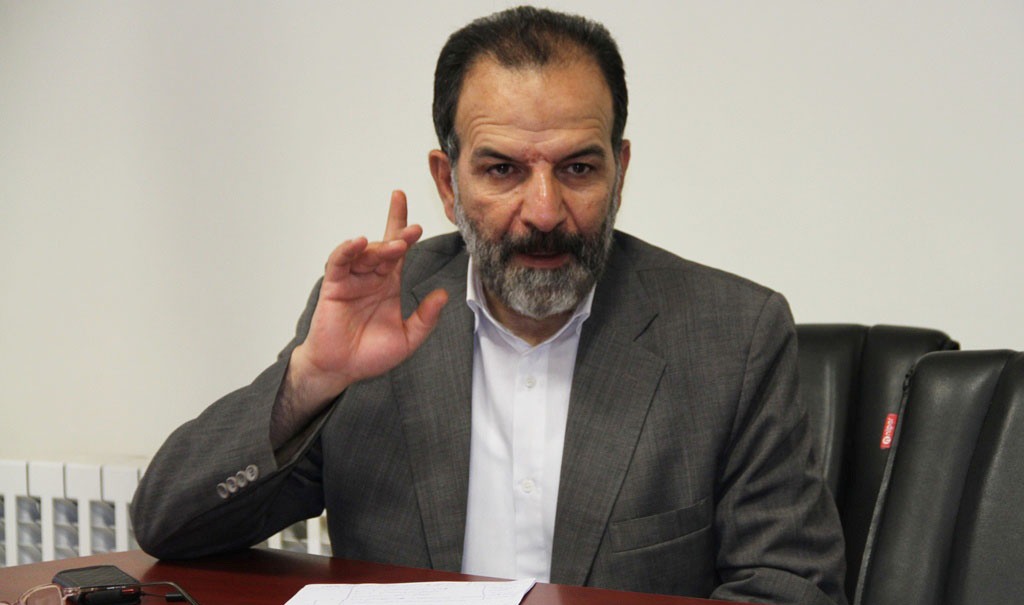 راهپیمایی اربعین سد بزرگی در برابر شبیخون فرهنگی دشمنان است/ جلوگیری از جریانات انحرافی با برگزاری اربعین تداوم مییابد راهپیمایی اربعین سد بزرگی در برابر شبیخون فرهنگی دشمنان است/ جلوگیری از جریانات انحرافی با برگزاری اربعین تداوم مییابد