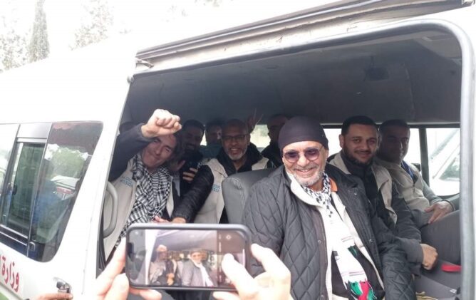 از کشوری آمدیم که همدست این کشتارجمعی است