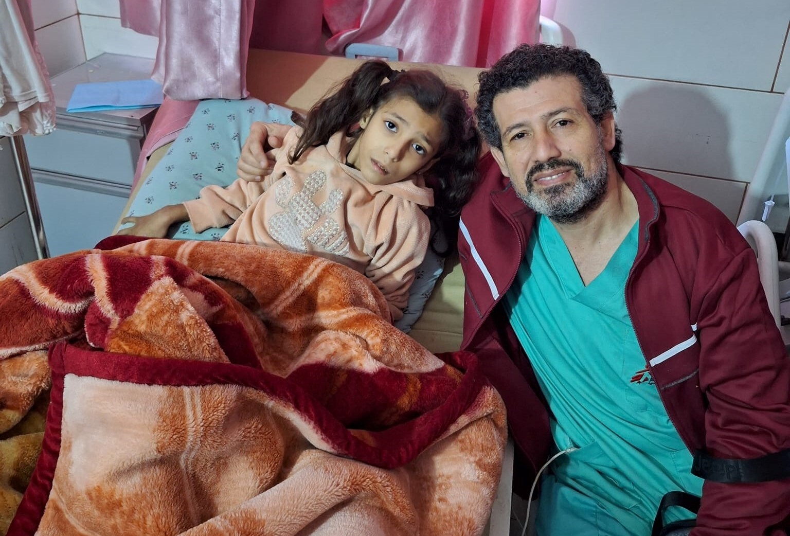 اسرائیل مرگ خلق میکند و ما زندگی اسرائیل مرگ خلق میکند و ما زندگی