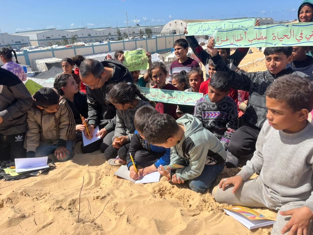 چادرها به کمک کودکان فلسطینی آمدند!