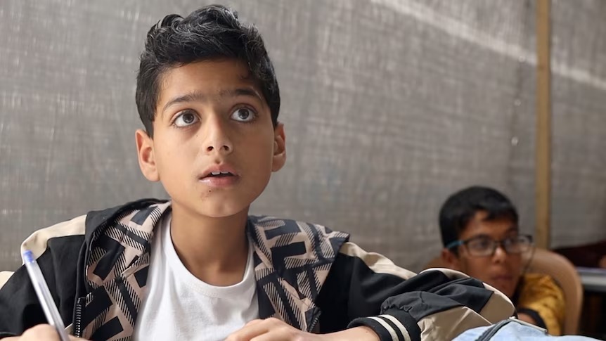 کتاب را رها نمیکنیم! کتاب را رها نمیکنیم!
