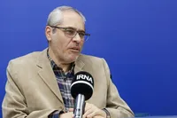 فارسی&zwnj;زبان بودن، برخی مترجمان را متوهم کرد