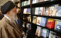 بازدید رهبر انقلاب اسلامی از نمایشگاه کتاب تهران