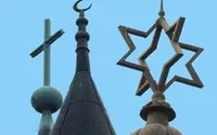 قیام ادیان توحیدی در حمایت از سپاه مقابل صهیونیسم جهانی/ کمک اقلیت&zwnj;های دینی به سیل زدگان