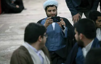 تصور عمومی از روحانیت، محدود به فرد معمم است!