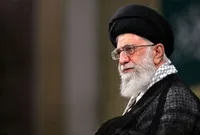 بیعت دوباره ده هزار زن انقلابی با امام خامنه ای مدظله العالی / شرمنده ایم که اجازه دادیم هویت و فرهنگ ما را استثمار کنند