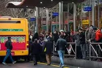 عبور حمل و نقل عمومی از ایستگاه هشدار