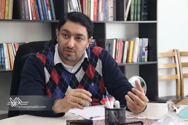 گزارش تصویری| میزگرد تبارشناسی نقد توسعه در اندیشه متفکران انقلاب با حضور علیرضا بلیغ و اسماعیل نوده فراهانی