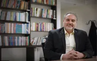 شاگرد قیصر، ستایشگر مقاومت