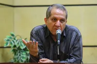 تقابل ایرانی و اسلامی بودن از پایه غلط است