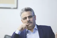 گردنِ دانشگاه زیر تیغِ تحقیر مانده