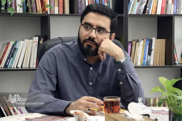 گزارش تصویری| گفت‌و‌گو با جعفر حسن‌خانی با موضوع «بررسی الگوی اثرگذاری رسانه‌های نخبگانی مکتوب»