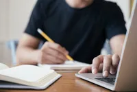 نقاط ضعف و مثبت آموزش مجازی مدارس از نگاه مخاطبان