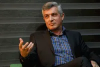 مطالبه&zwnj;گری نسل جدید را مدیونِ انتقال ارزش&zwnj;ها و تجربیات انقلاب می&zwnj;دانیم