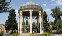 دلربایی طنز حافظ به خاطر بازیگوشی در زبان ومعناست