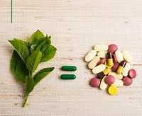 تقابل همیشگی طب مدرن با طب سنتی