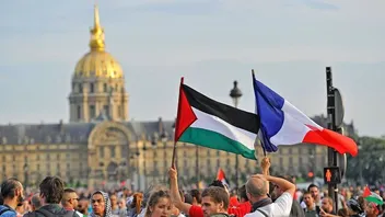 علم باید سرکوب را توجیه کند!