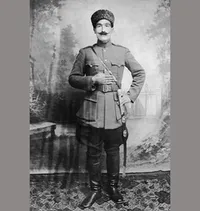 بلدیه&zwnj;چی رضا خان نمی&zwnj;توانست نام خود را درست بنویسد!