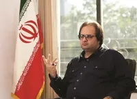 در یک برنامه رادیویی مستقیما رئیس کمیسیون را مورد خطاب قرار دادم