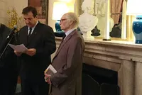 پس فرستادن &laquo;نشان شوالیه&raquo; به خانه فرانسوی&zwnj;ها