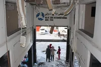 اینجا همه ایستاده&zwnj;اند
